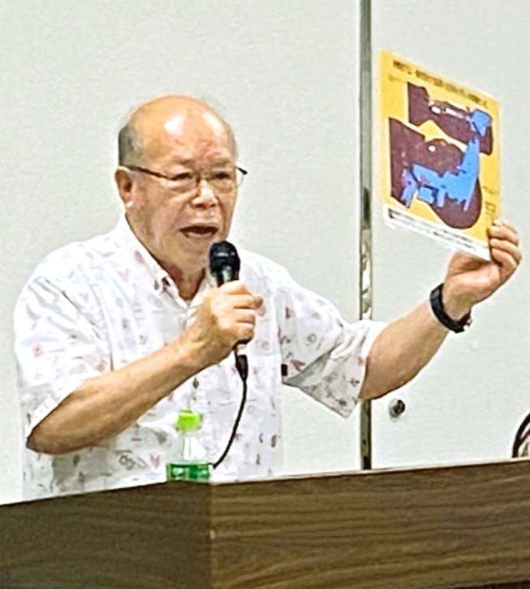 核兵器廃絶を訴える田中重光さん＝鹿児島市のＮＣサンプラザ