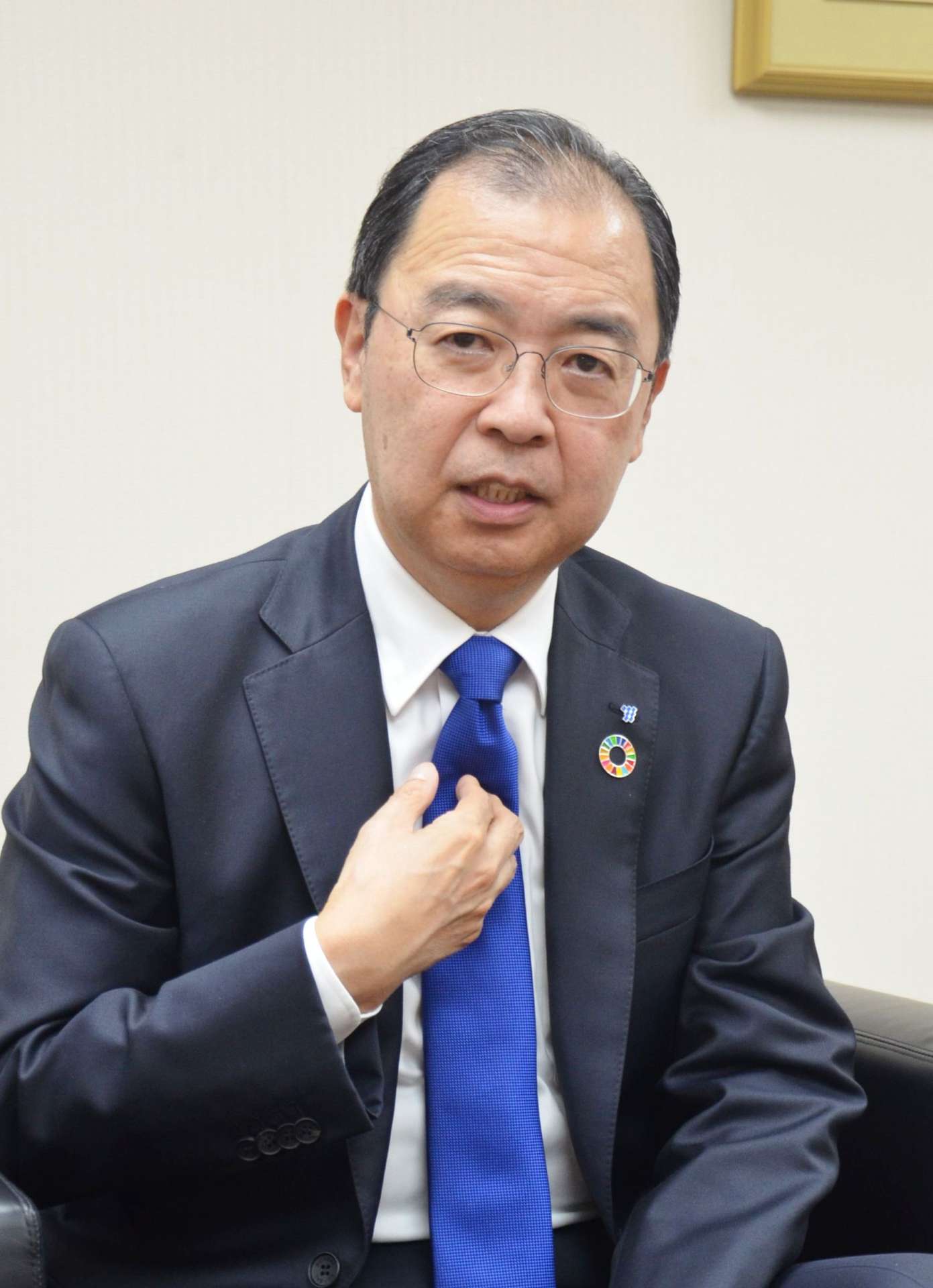 インタビューに応じる九州電力の西山勝社長