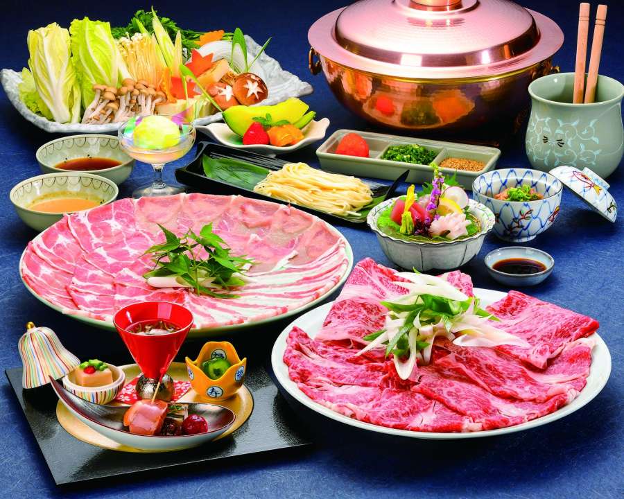 「“黒”の鹿児島食フェア」で提供される黒豚などのしゃぶしゃぶ