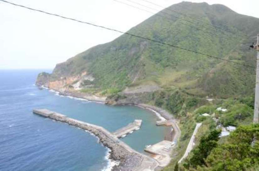 （資料写真）十島村悪石島のやすら浜港