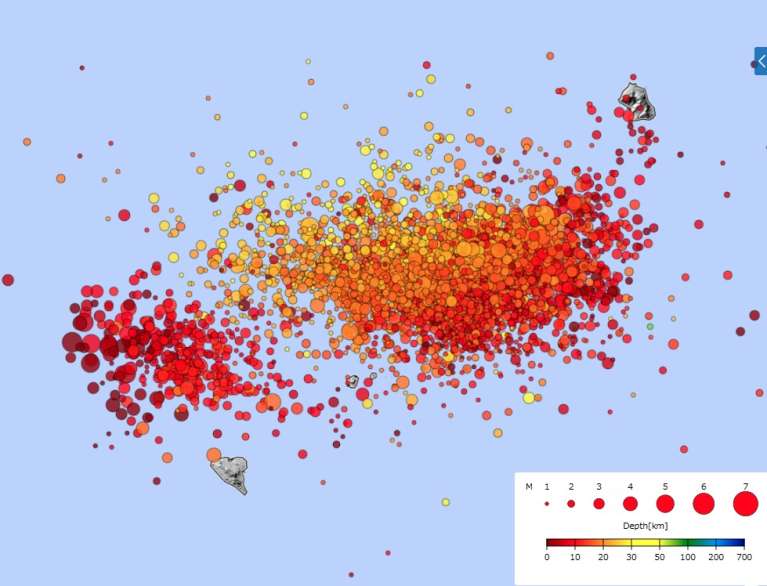 【累計１６００回超す】頻発地震が始まった６月２１日から、７月７日午後９時半までに発生した地震の震央分布図（気象庁ホームページより）。右上が悪石島、左下が宝島