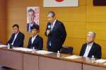 「われわれが政権を失えば大変なことになる」と会合であいさつする森山裕会長