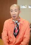 「面白い作品の一部になれたら」と語るひょうろく＝鹿児島市役所