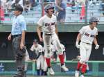 ９回裏れいめい２死一、二塁、碇山の中前打で二走馬場が生還＝平和リース