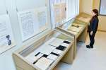 里見弴と戦争との関わりに迫る展示＝薩摩川内市の川内まごころ文学館