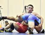 男子個人８０キロ級準々決勝、果敢に攻める鹿屋中央の後藤＝雲南市三刀屋文化体育館アスパル