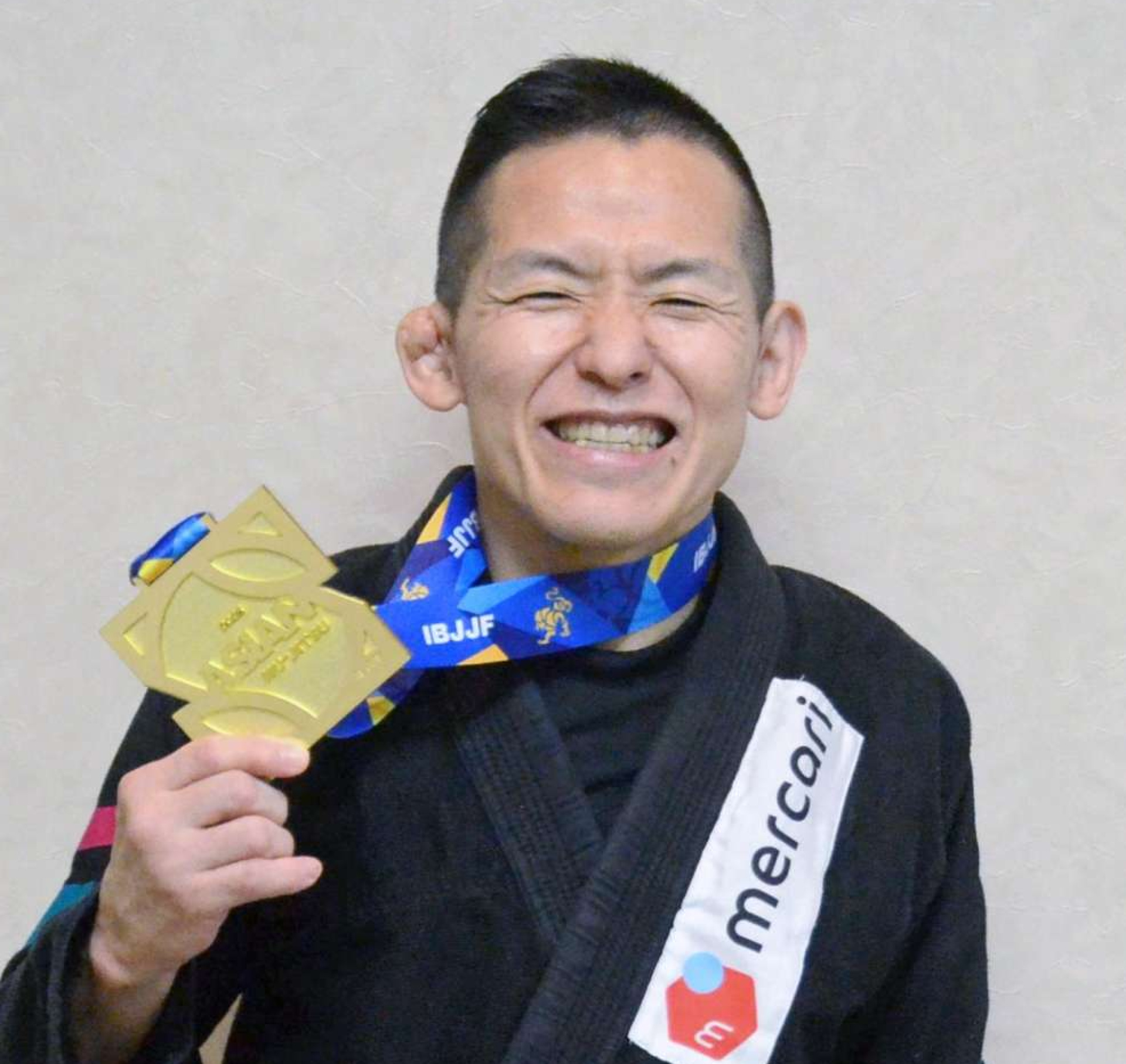 ブラジリアン柔術のアジア選手権で優勝を果たした重水浩次さん＝南日本新聞社
