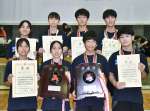 団体戦で男女準優勝を果たした鹿児島南＝安来市民体育館