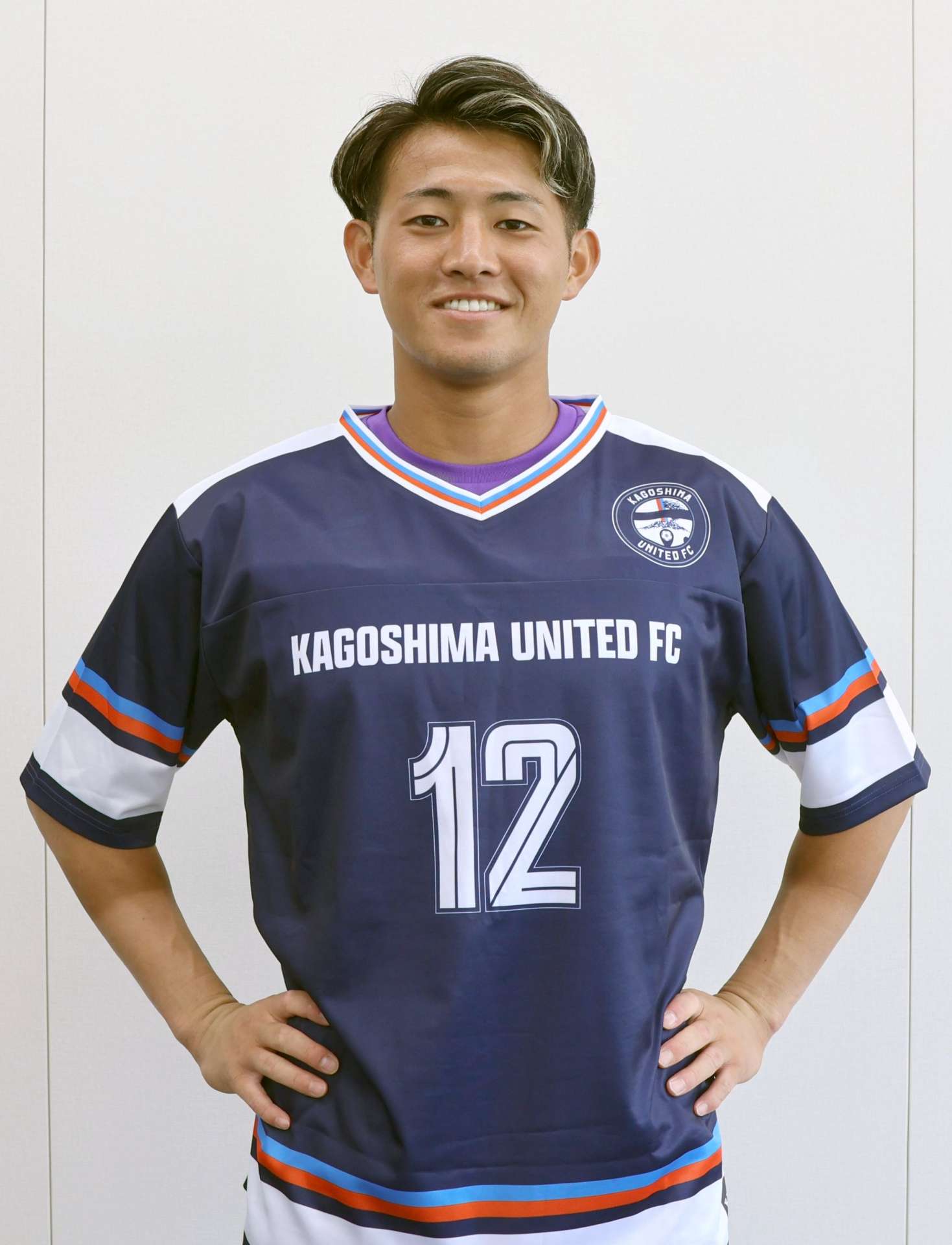 ホッケーシャツを着る鹿児島ＵのＧＫ熊倉（鹿児島Ｕ提供）