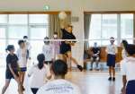 熱戦が繰り広げられた中学生のソフトバレー大会＝日置市の妙円寺地域交流センター
