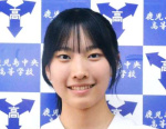 高校生英語弁論大会で文部科学大臣賞に輝いた前田美羽さん＝鹿児島市の鹿児島中央高校