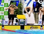 少年男子Ａ４００メートルメドレーリレー、有田から第２泳者・下へリレー＝インフロニア草津アクアティクスセンター