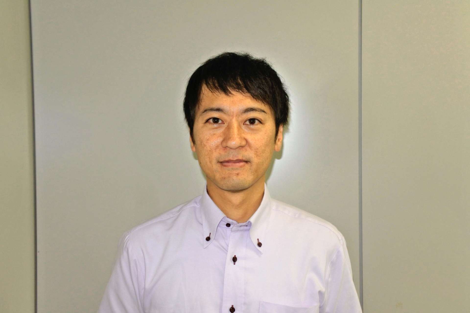 新地浩之氏