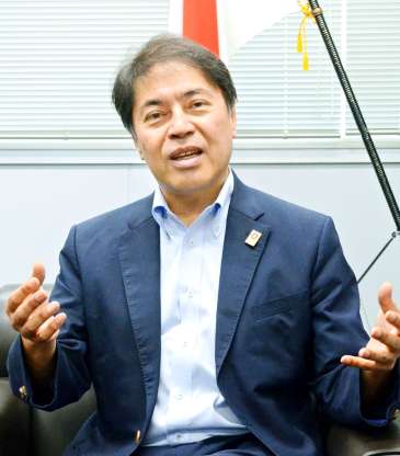 〈別カット〉中小企業庁の山下隆一長官
