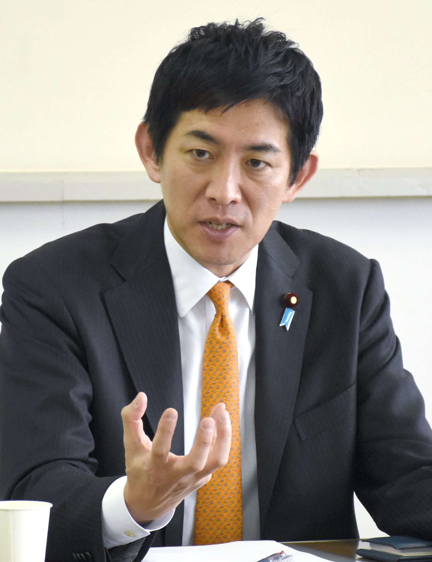 取材に応じる小林鷹之元経済安全保障担当相＝９月２９日、東京・永田町の国会記者会館