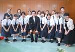 鹿児島市長らに総文祭入賞を報告する鹿児島女子高校箏曲部＝鹿児島市役所