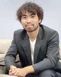 監督した映画「郷」の全国公開が決まり「多くの人に見てほしい」と話す伊地知拓郎さん＝３日、鹿児島県庁