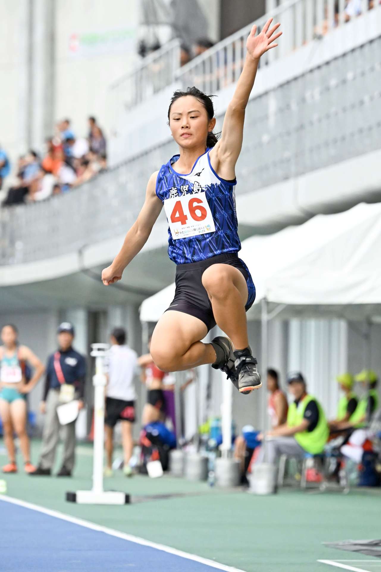 ５メートル６９で５位入賞した鹿児島の山田心々和（舞鶴中）＝平和堂ＨＡＴＯスタジアム