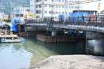 復旧工事が進む網掛橋＝７日、姶良市加治木