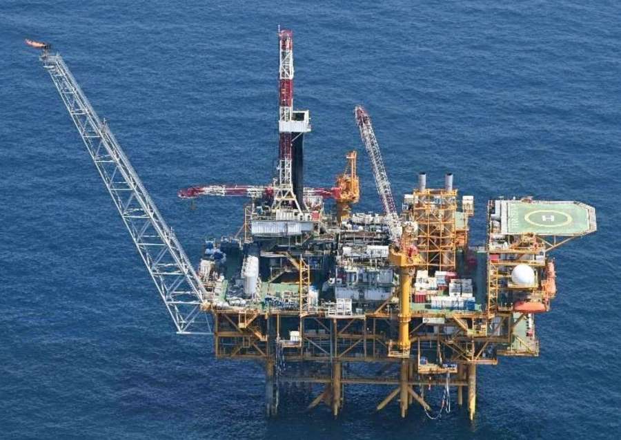２０２２年５月に日中中間線の西側で土台の設置が確認された構造物。日本側は一方的な開発行為として中止を求めている。（外務省ホームページより）