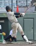 ７回裏神村１死二、三塁、川本が中越え三塁打を放つ＝平和リース