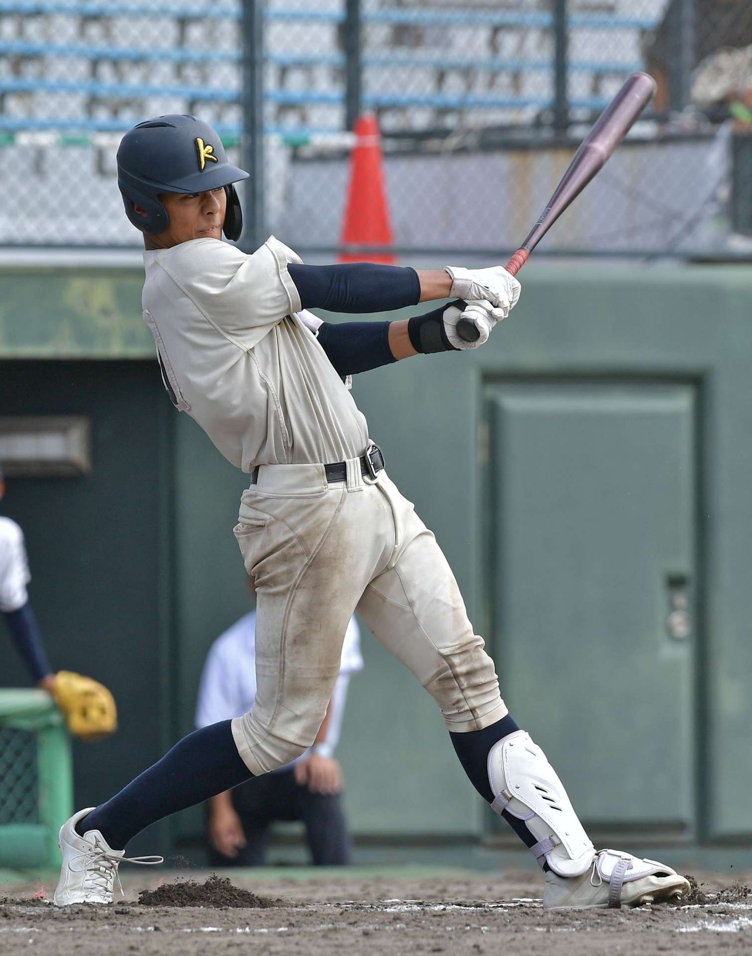 ７回裏神村１死二、三塁、川本が中越え三塁打を放つ＝平和リース