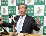 記者会見に臨む森山裕県連会長＝１１日、鹿児島市真砂町の自民党県連