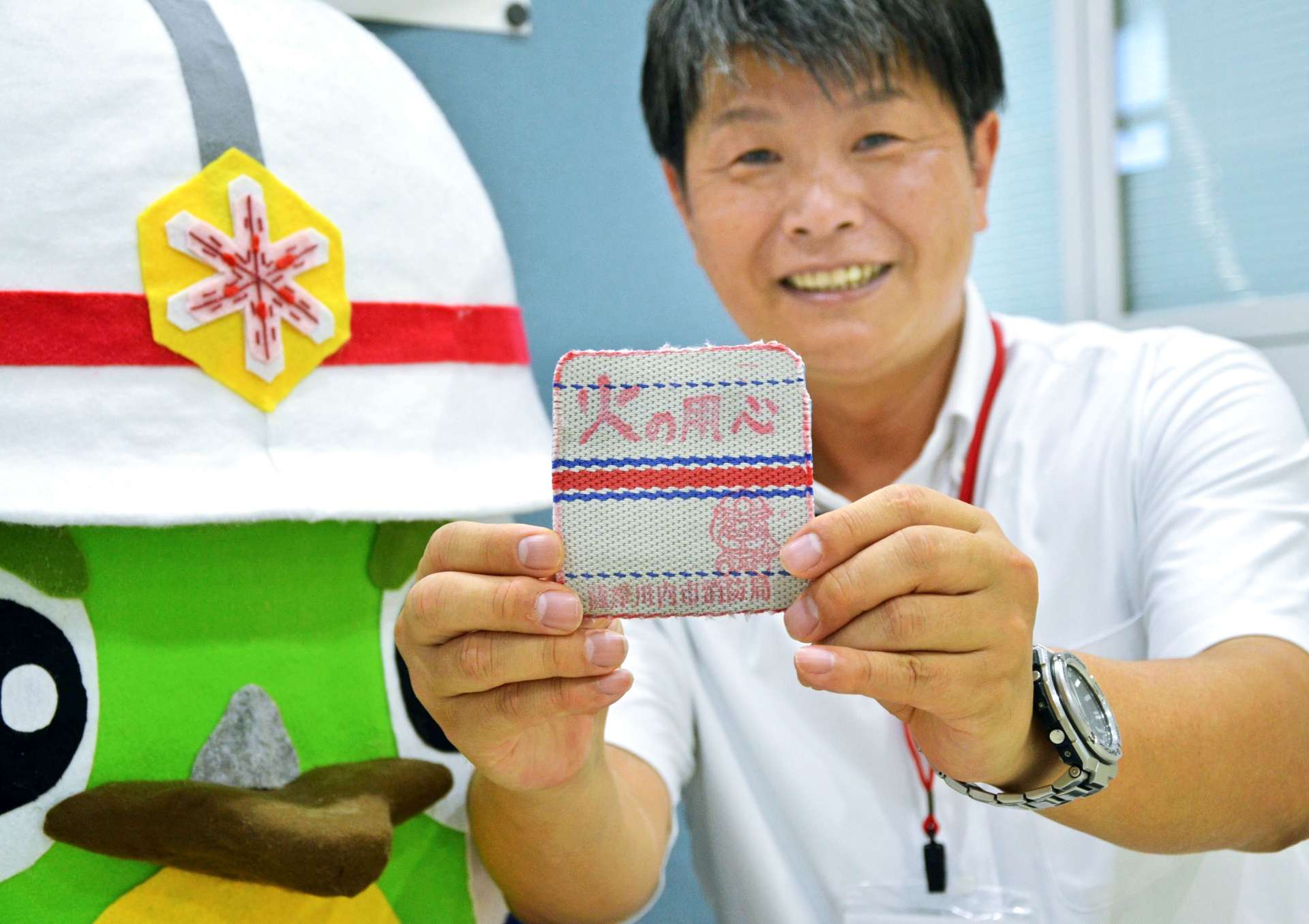 （別カット）薩摩川内市消防局が廃棄する消防ホースで作製した特製コースター