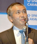 講演する若田光一さん＝１６日、鹿児島市のカクイックス交流センター