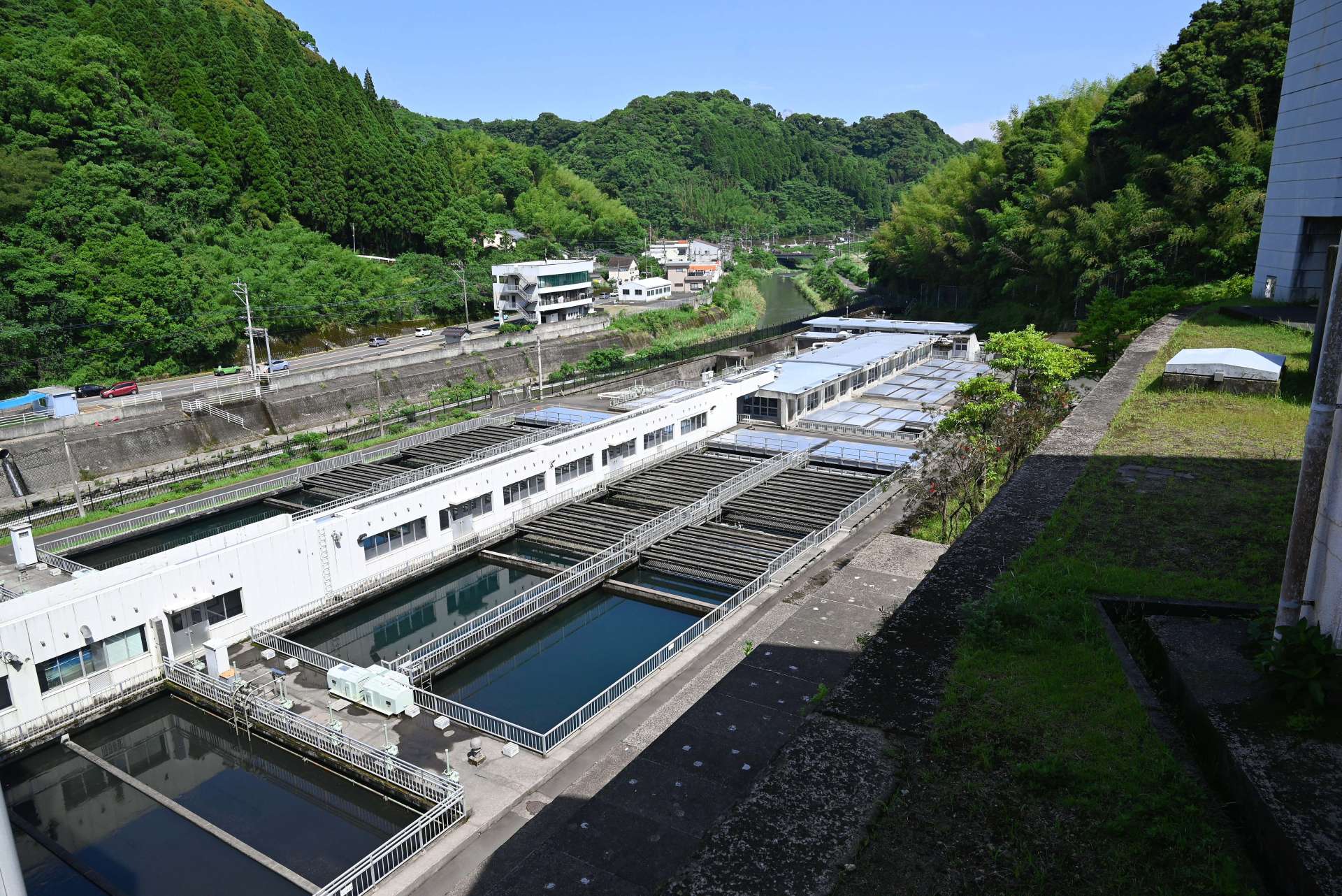 施設更新へ向け事業者募集手続きが進む河頭浄水場の甲系統浄水施設＝鹿児島市犬迫町
