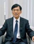 再審制度の課題について言及する宇賀克也さん＝１１日、大阪府東大阪市