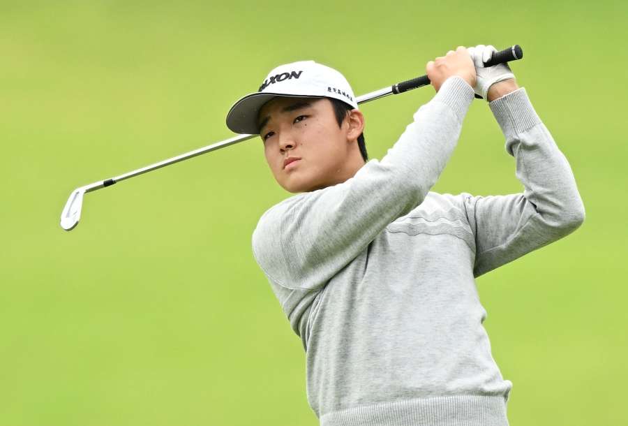通算１オーバーで２位の中山雄太（南九州）＝溝辺ＣＣ