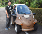 霧島市が導入した「もくまる」＝同市国分上之段のトヨタ車体研究所