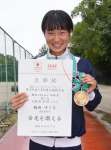 Ｕ１８大会女子３００メートル障害で全国初優勝を果たした鹿女高の楠田ゆうな＝同校