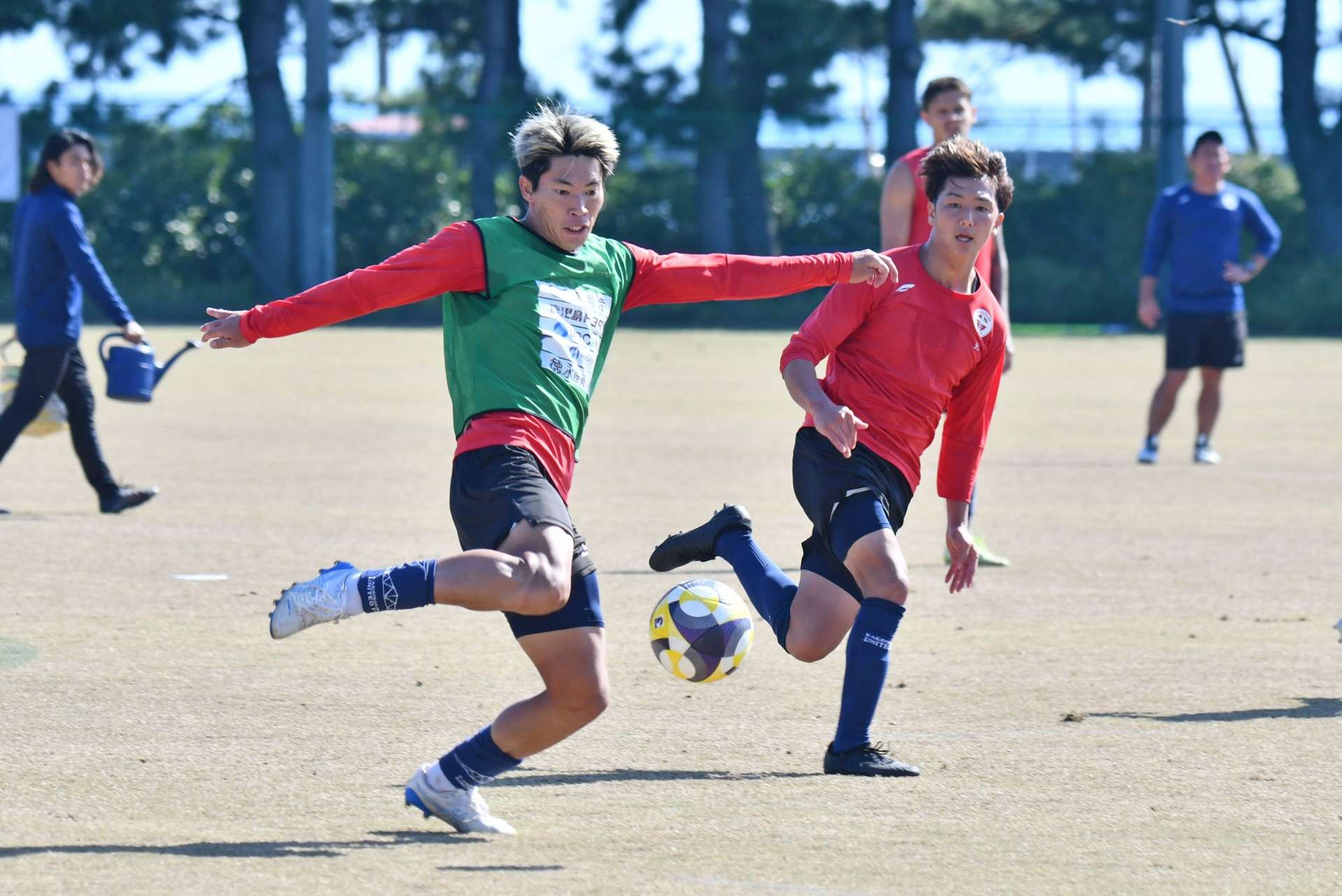 ミニゲームで軽快な動きを見せる鹿児島ＵのＤＦ青木＝ユニータ