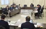 乾式貯蔵施設について意見が交わされる川内原子力発電所対策調査特別委員会＝４日、薩摩川内市役所