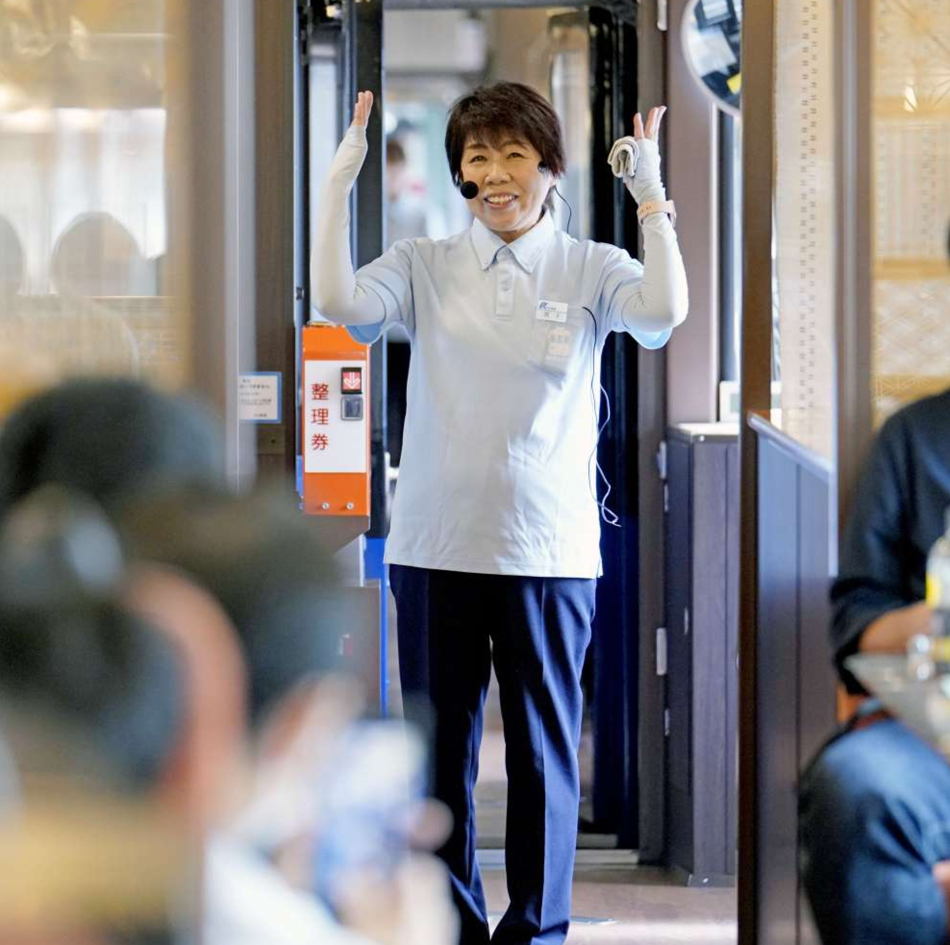 能登半島地震の揺れや現在の暮らしについて表情豊かに伝えるのと鉄道の震災語り部