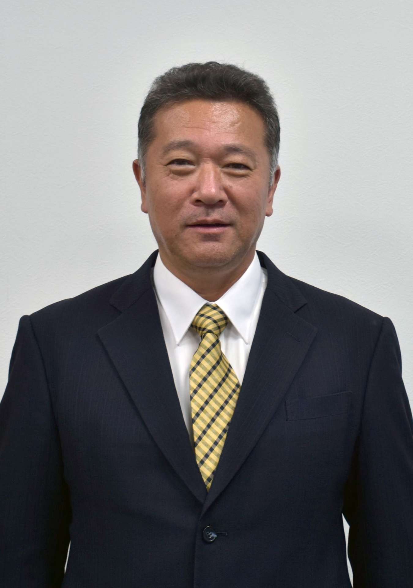 阿久根商工会議所の会頭に就任した中村健二郎氏＝１１日、阿久根市の阿久根商工会議所