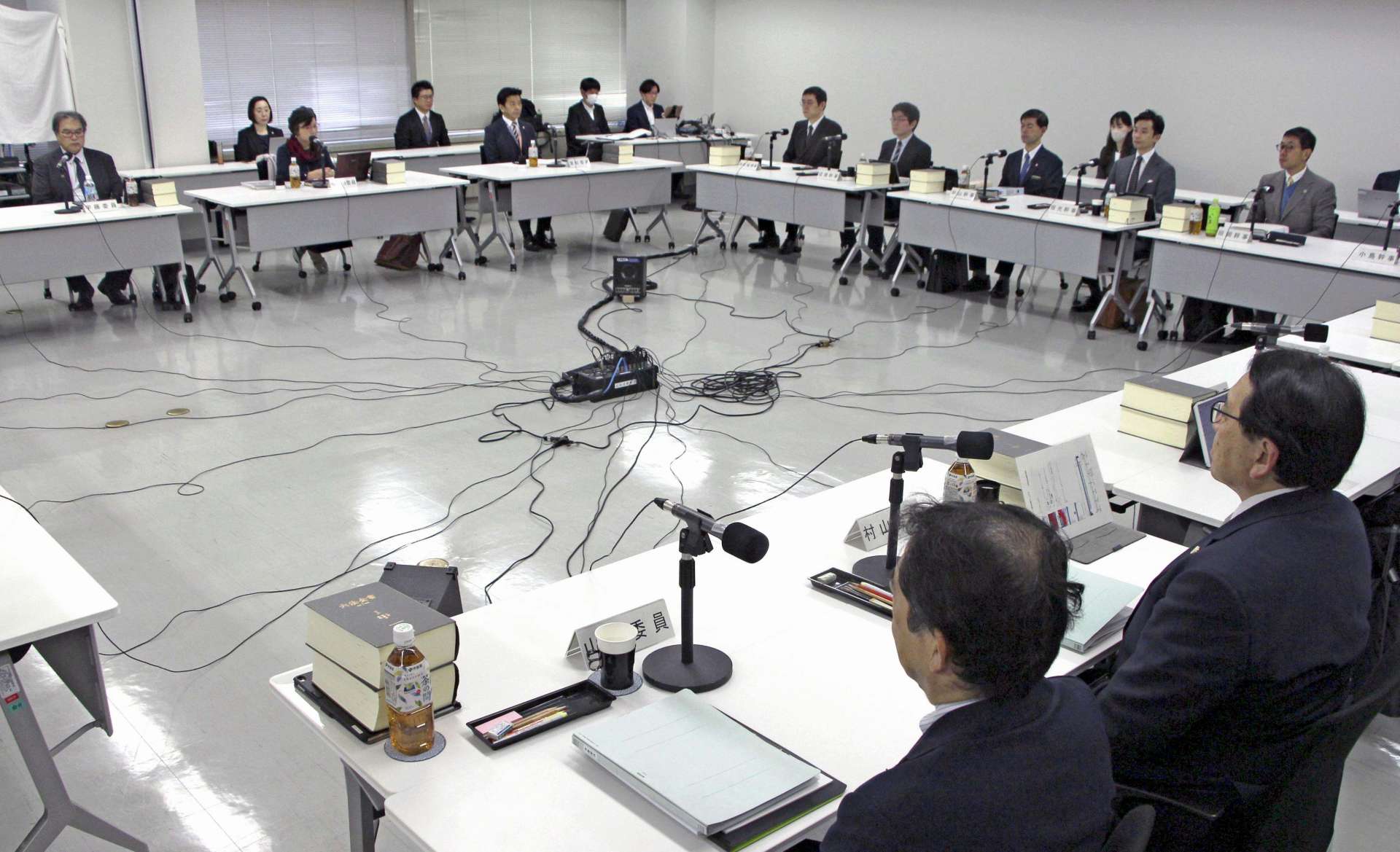 再審制度の見直しを検討した法制審議会部会の第１０回会合＝１１日午前、法務省（共同）