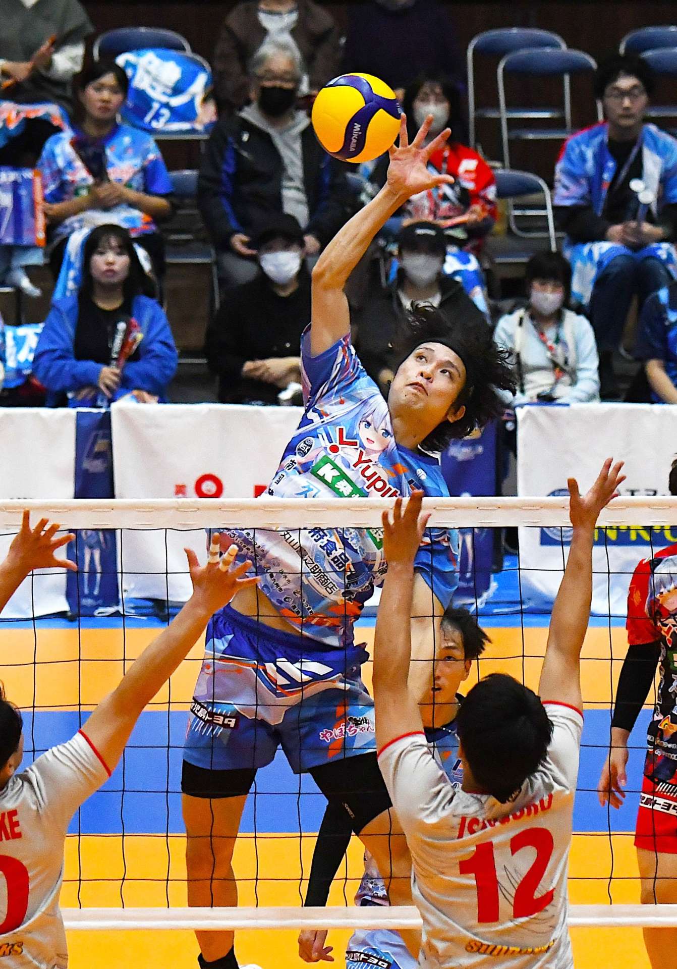 第１セット、速攻を決めるフラゴラの山田＝フラゴラアリーナ日置