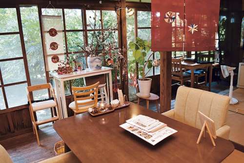 Cafe Cochi<small>(カフェ コチ)</small>