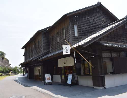 仙巌園 両棒餅屋<small>(ぢゃんぼもちや)</small>