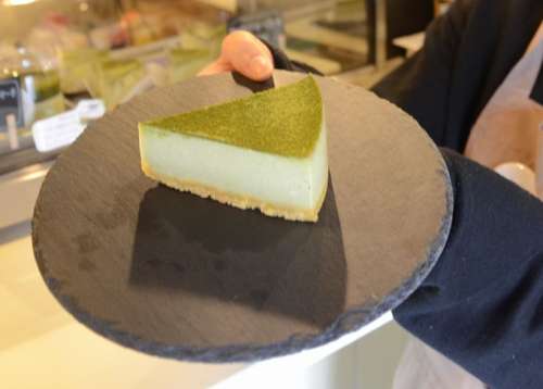 Meguru<small>(メグル)</small>