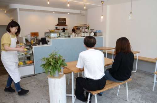 cafe sigasiga<small>（カフェ・シガシガ）</small>
