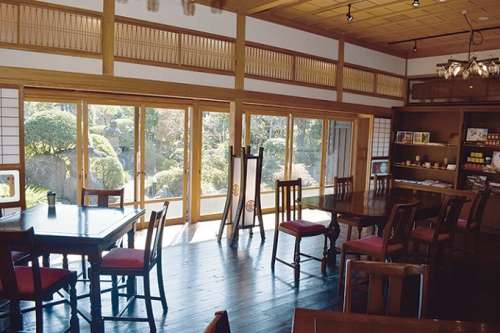 Cafe Bar＆Shop 本坊家旧邸「寶常」<small>（ほうじょう）</small>