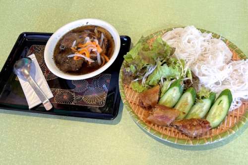 NET VIET<small>（ネット・ビエット）</small>