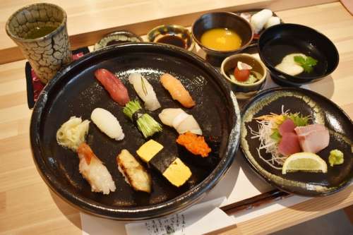 かもだ鮨