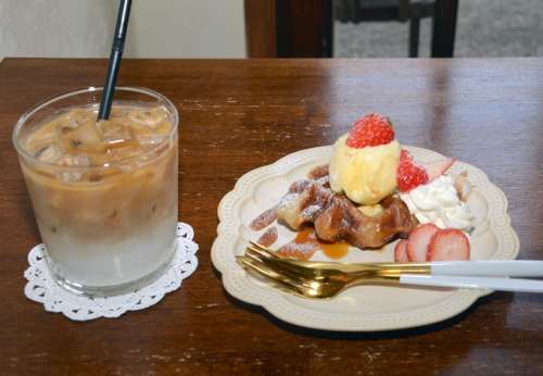 LiSA COFFEE STAND<small>（リサコーヒースタンド）</small>
