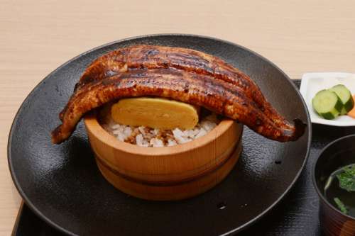 薩摩雅咲亭 鹿児島本店<small>（がしょうてい）</small>