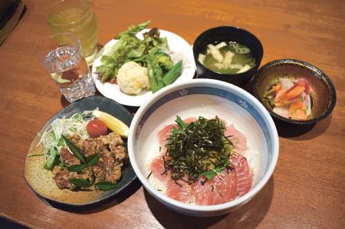 焼酎とお食事処　伝兵衛